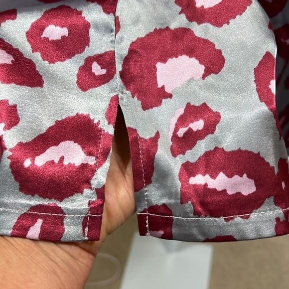 TRACY NEGOSHIAN Women’s Ana Leopard Print Shift Dress Gray/Pink/Red Size Medium - Picture 7 of 12